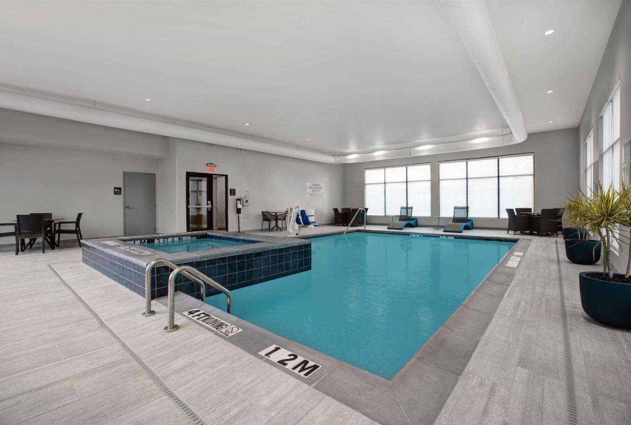 Hampton Inn & Suites Dallas - Farmers Branch Buitenkant foto